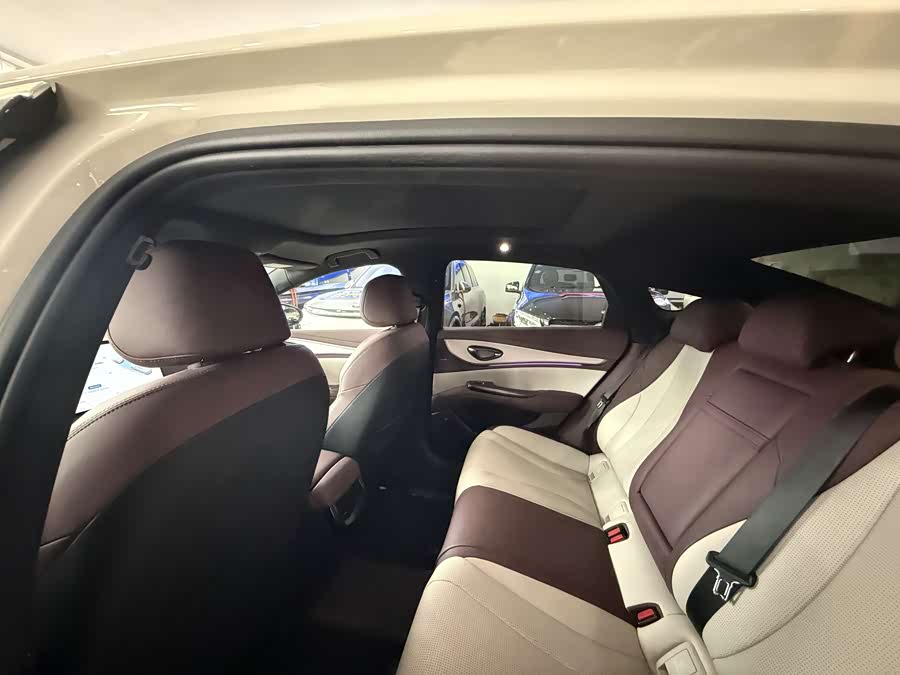 BYD Seal 07 DM-i 2025 car image #13
