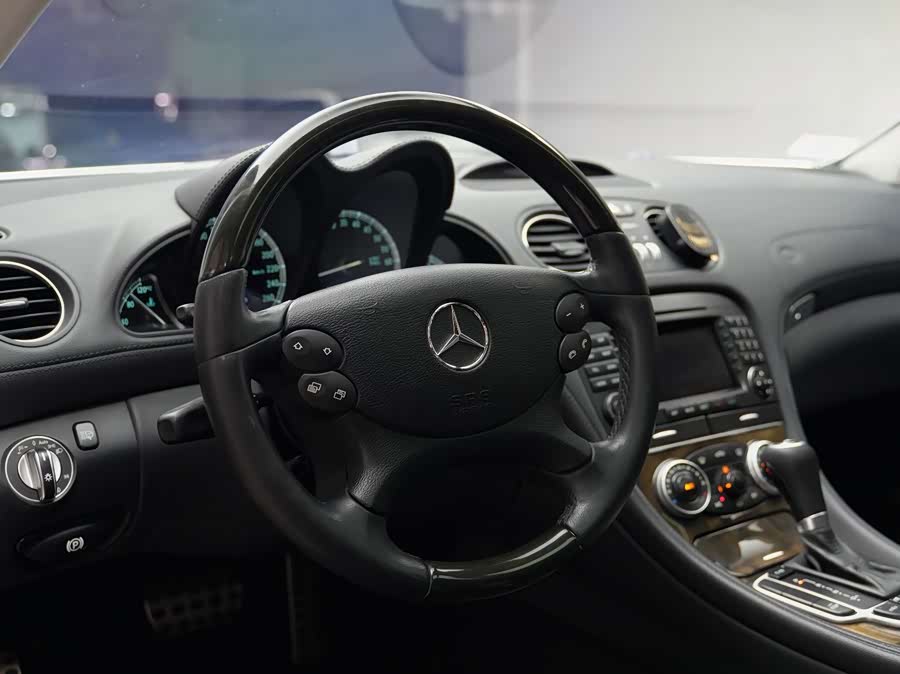 Mercedes-Benz SL Class 2006 car image #13