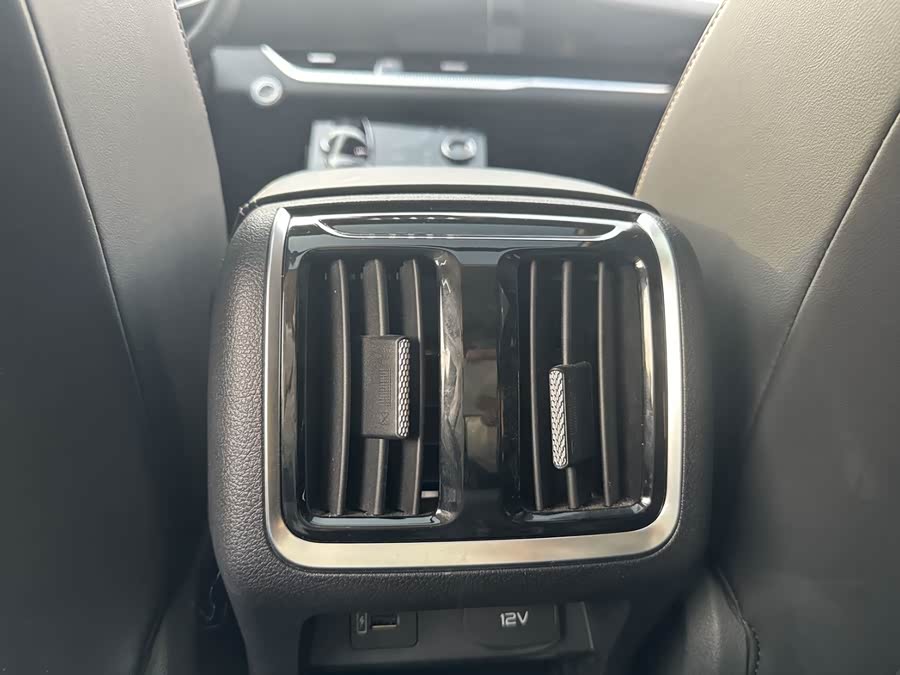 2021 car image #13