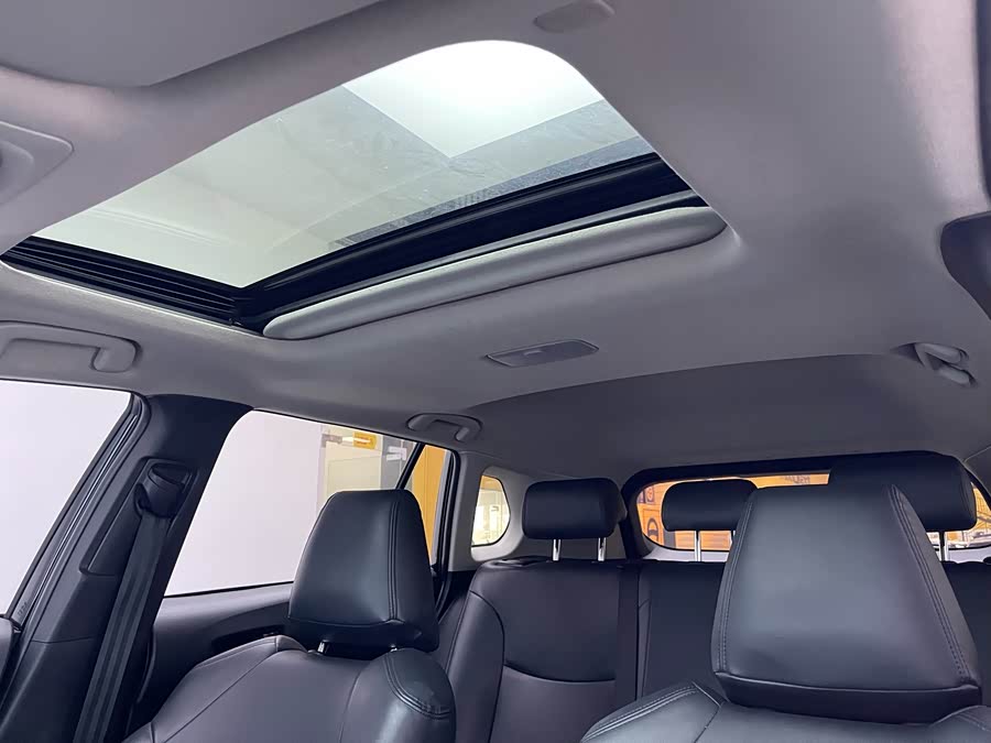 Toyota Corolla Cross 2023 car image #13