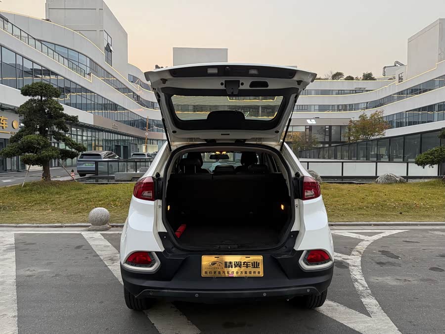 MG GS 2016 car image #13