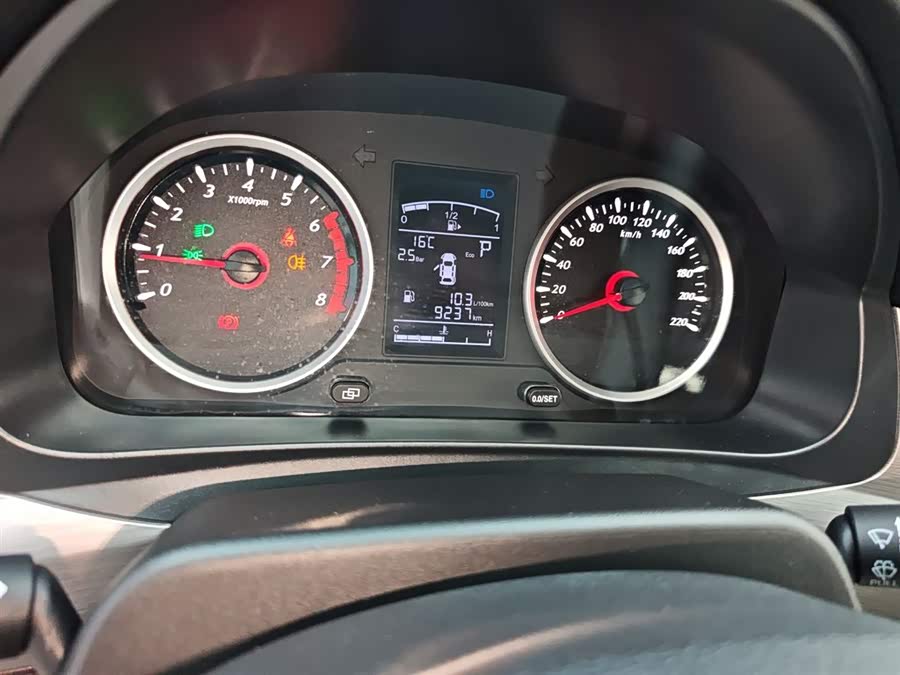 Forthing T5 2023 صورة سيارة #13