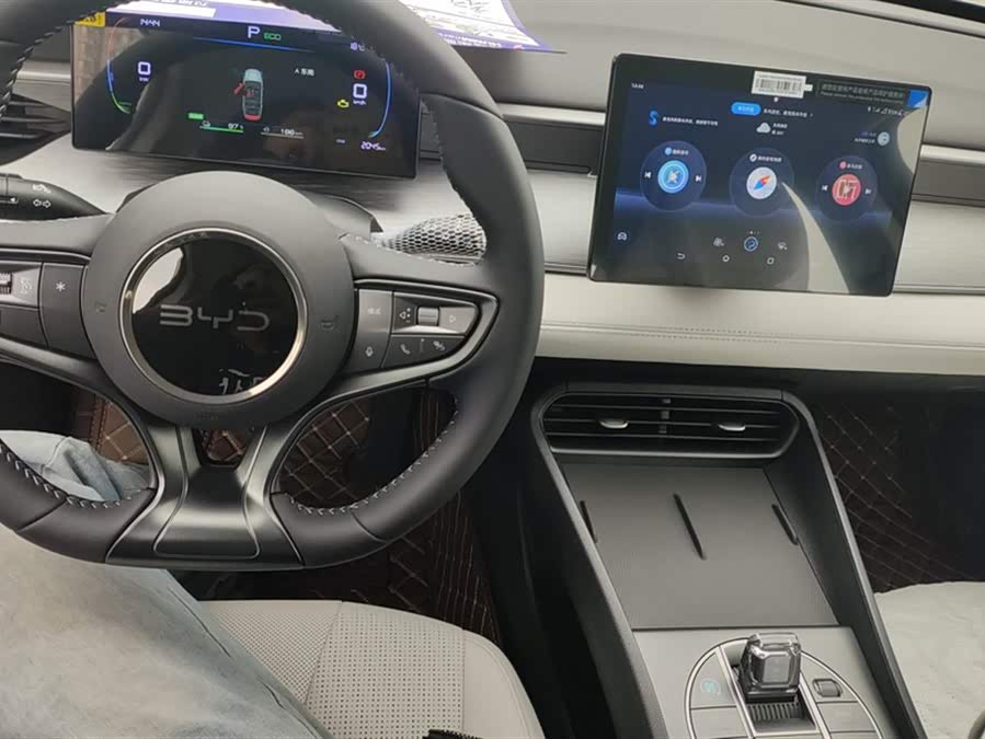 BYD Seal 05 DM-i 2025 car image #13