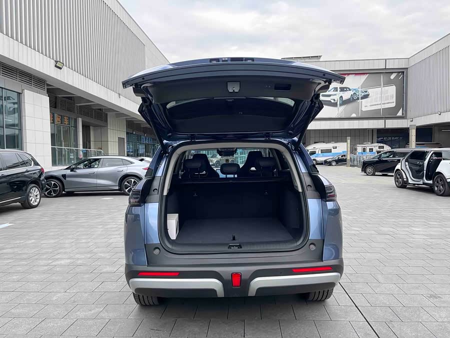 BYD Sea Lion 07 DM-i 2025 car image #13