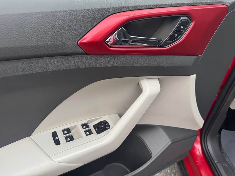 Volkswagen T-Cross 2019 #13 Volkswagen T-Cross 2019 car image #13