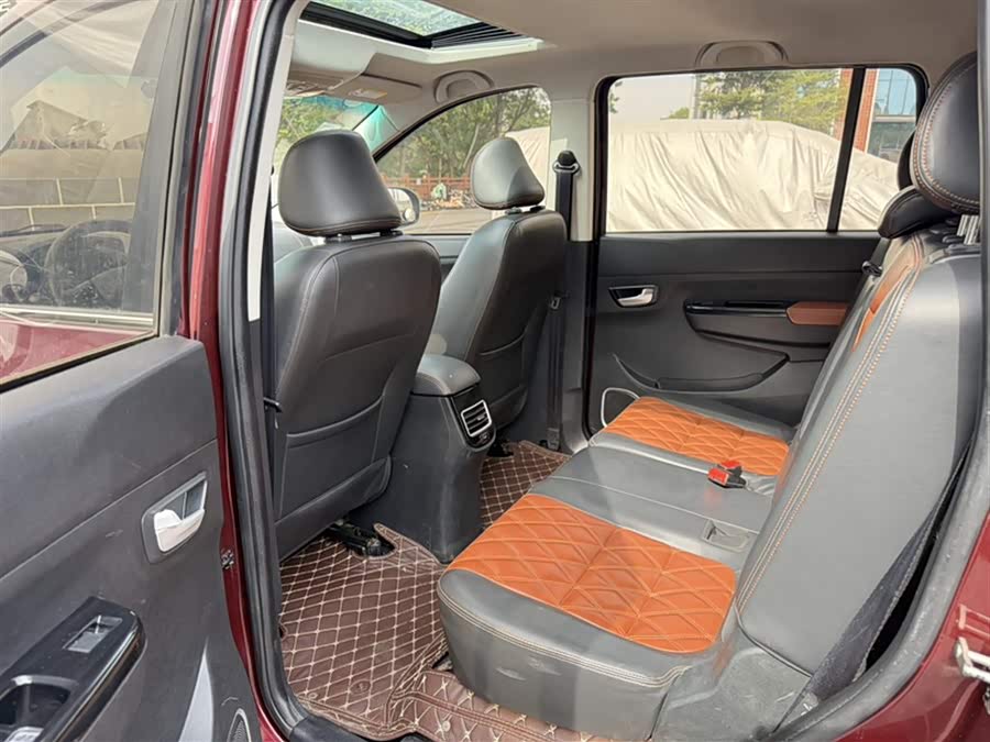 SWM斯威汽车 SWM斯威X3 2019 #13 SWM斯威汽车 SWM斯威X3 2019 汽车图片 #13