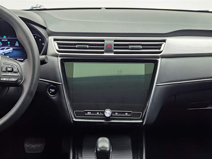 Roewe i5 2021 car image #13