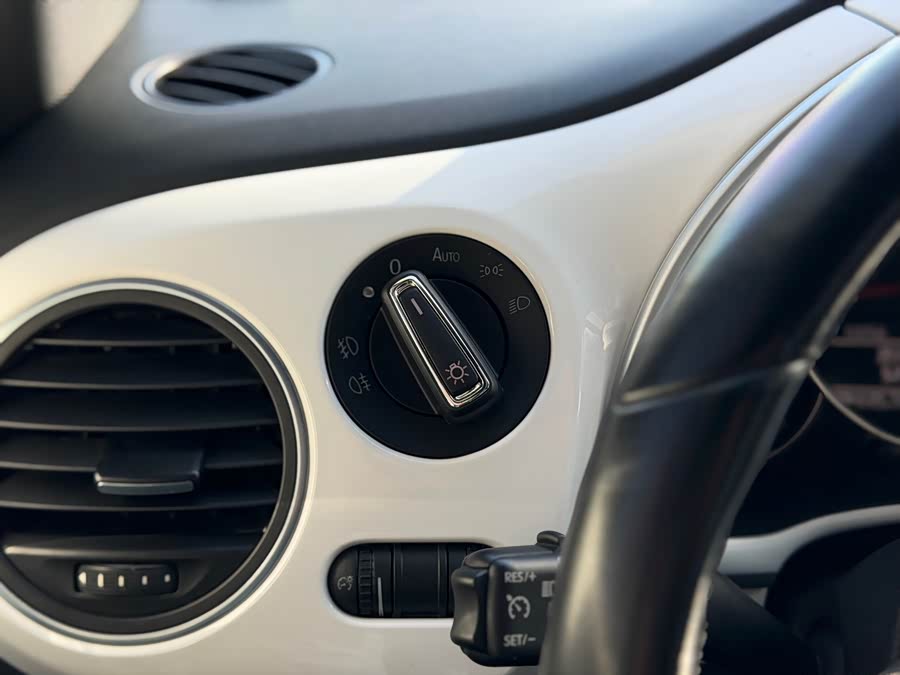 Volkswagen Beetle 2014 immagine di auto #13