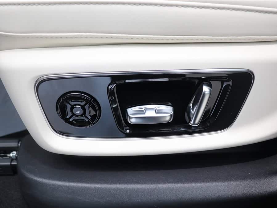 Li L9 2024 صورة سيارة #13