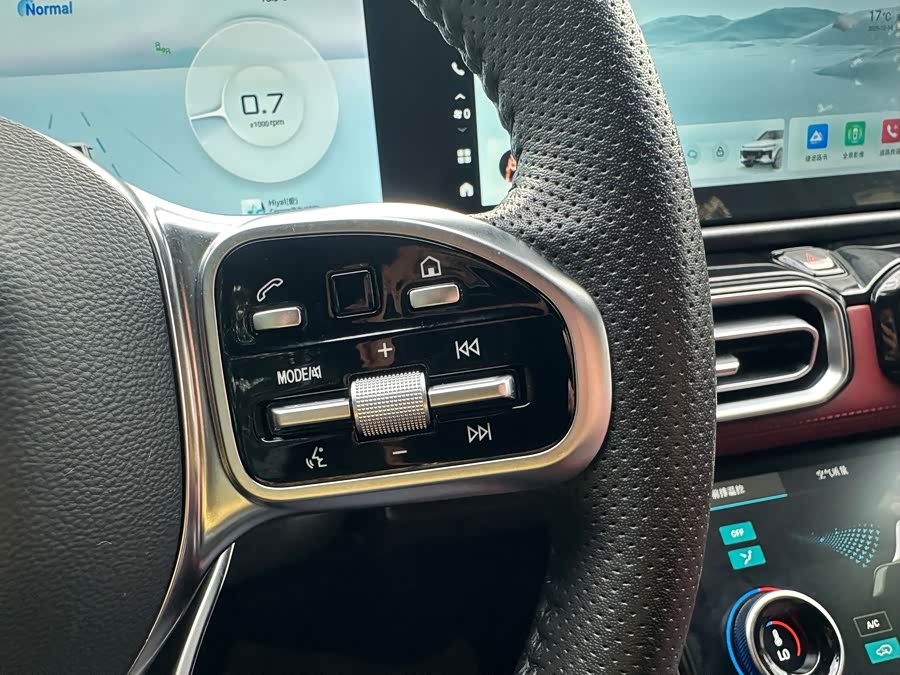 Jetour X70 PLUS 2024 car image #13