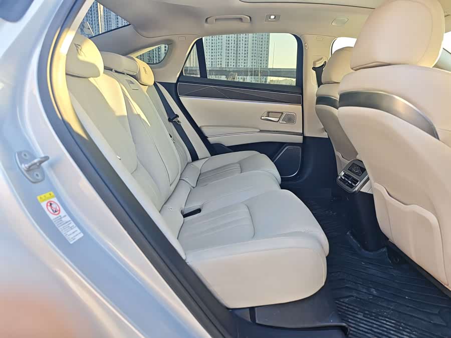 BYD HanL 2025 car image #13