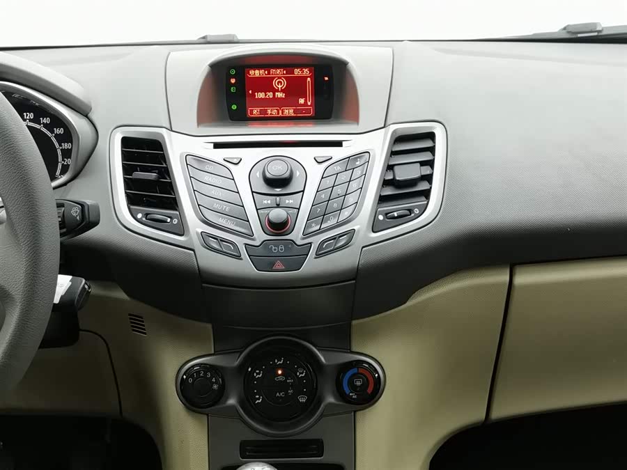 Ford Fiesta 2012 immagine di auto #13