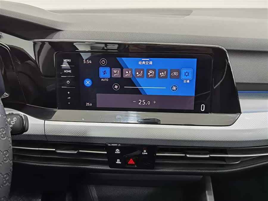 Volkswagen Golf 2021 car image #13