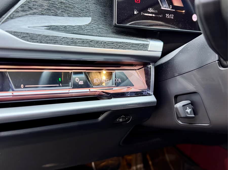 BMW 7 Series 2024 car image #13