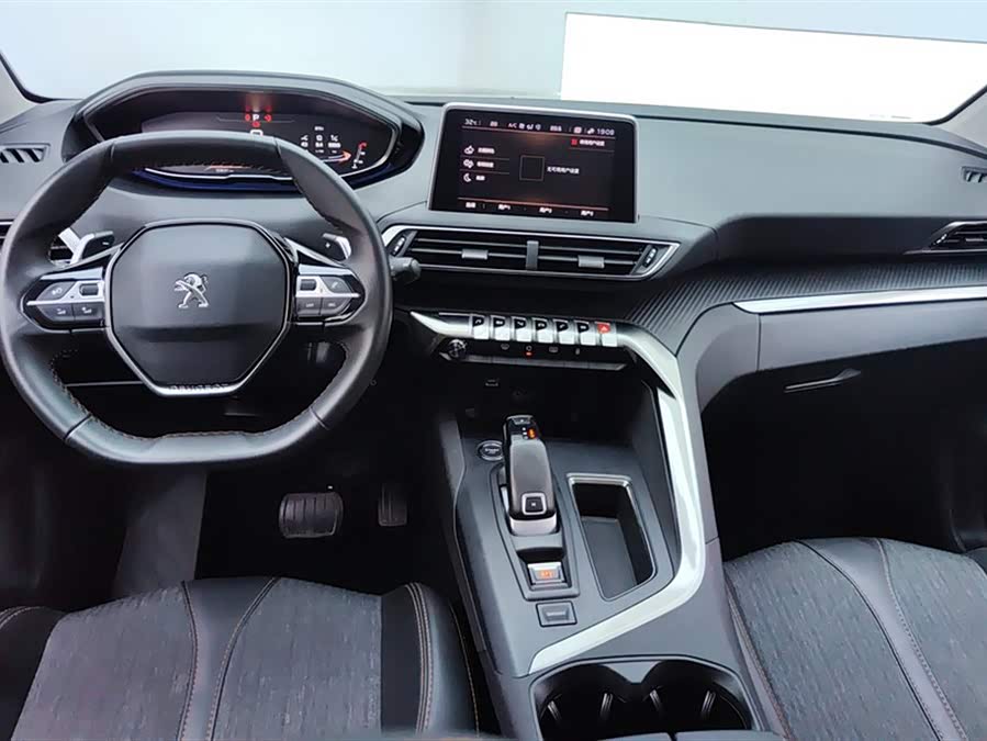 Peugeot 5008 2020 car image #13