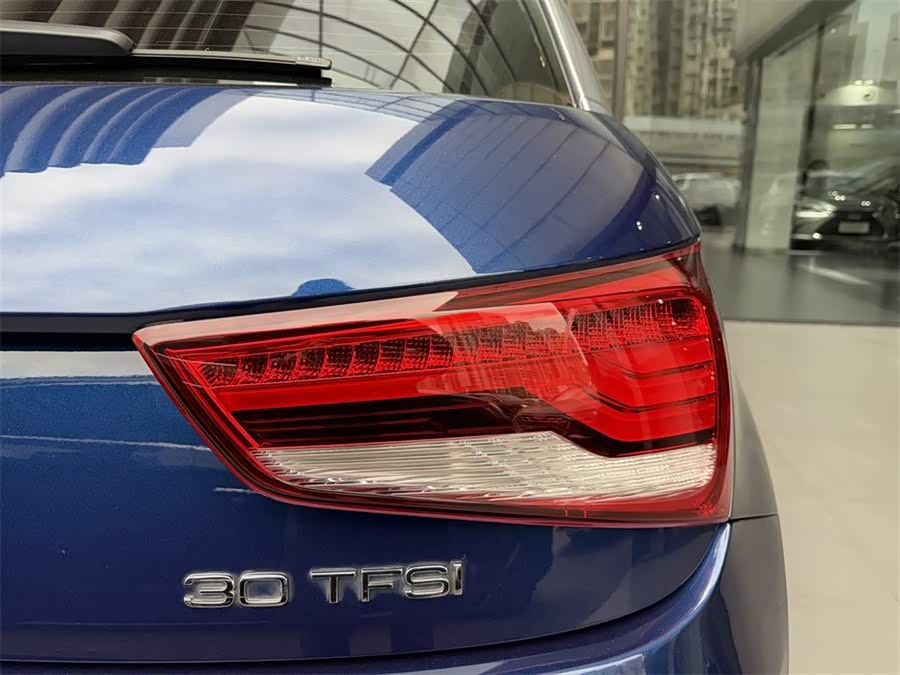 Audi A1 2016 car image #13