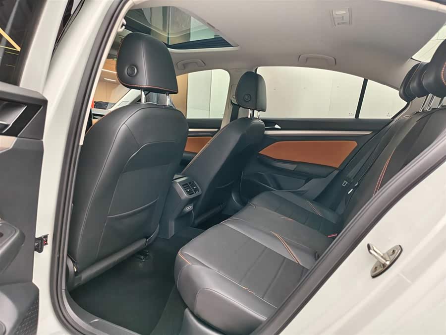 Volkswagen Bora 2023 car image #13