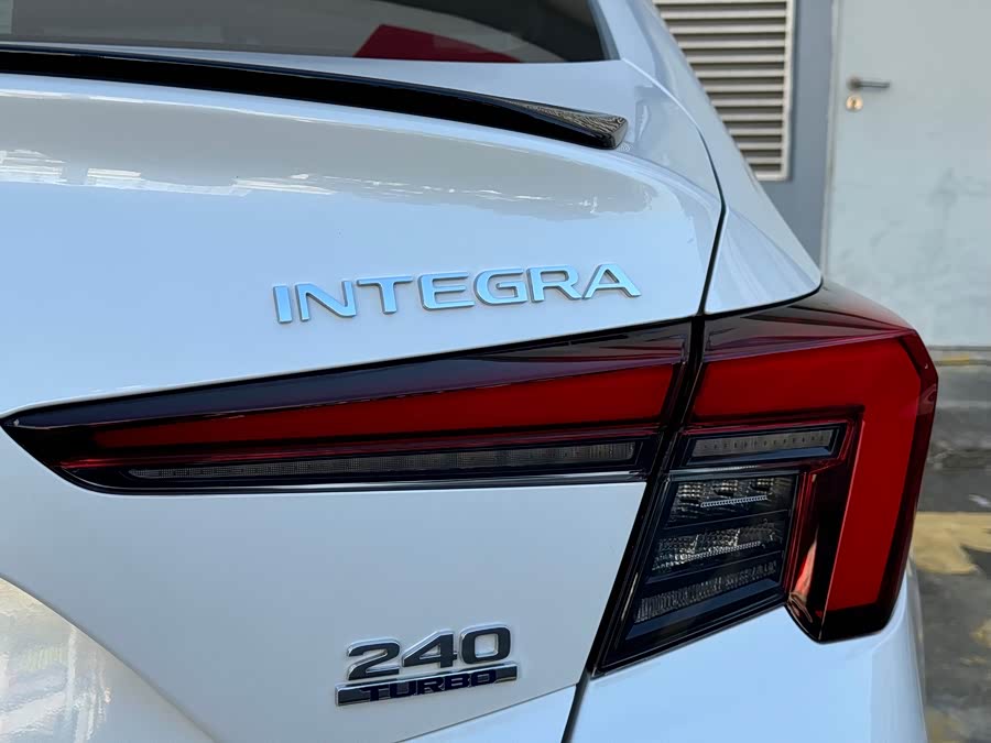 Honda INTEGRA 2023 صورة سيارة #13