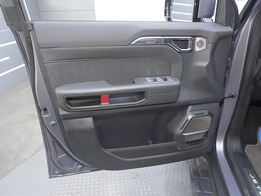 Jetour Traveller 2024 car image #13
