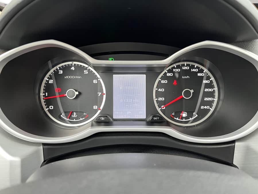 GEELY Boyue 2018 car image #13