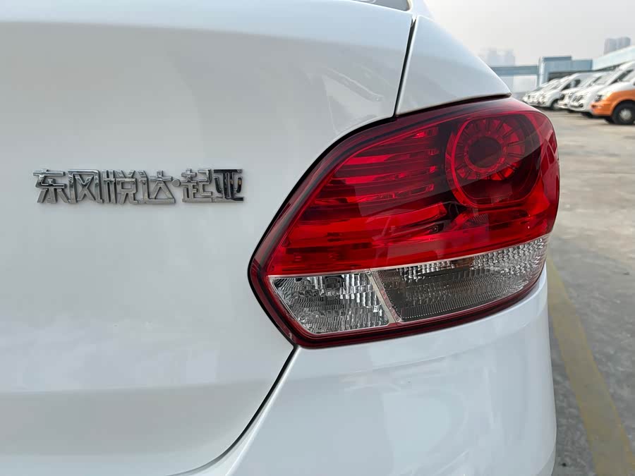 起亚 焕驰 2017 汽车图片 #13