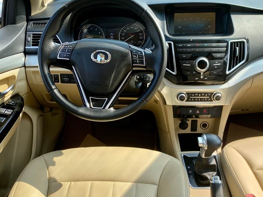 Great Wall C30 2017 imagen de coche #13