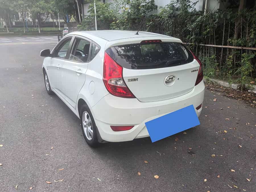 Mazda Reina Hatchback 2015 #13 Mazda Reina Hatchback 2015 car image #13