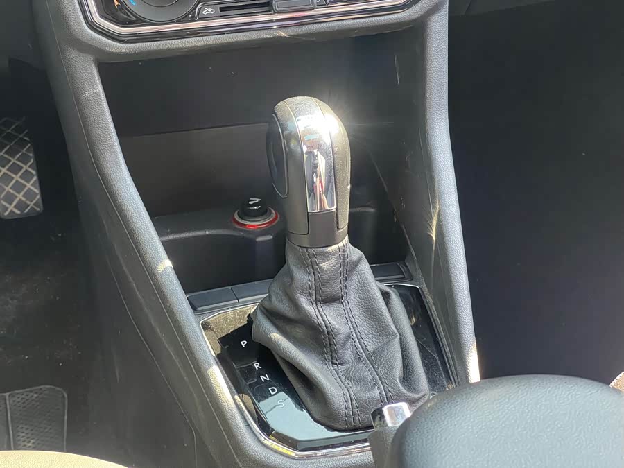 Volkswagen Jetta 2017 immagine di auto #13