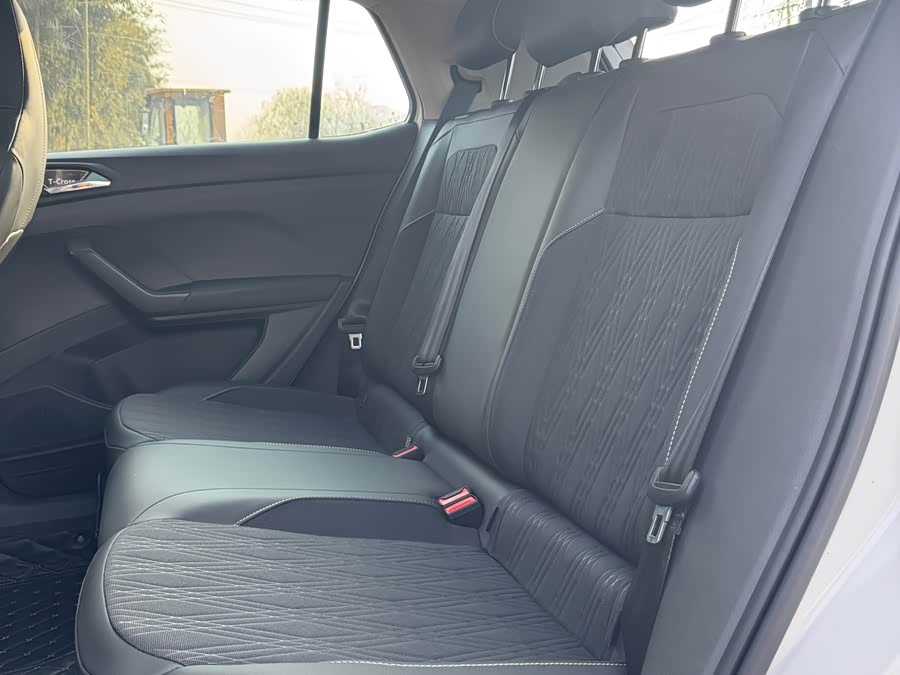 Volkswagen T-Cross 2019 #13 Volkswagen T-Cross 2019 car image #13