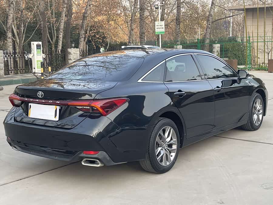 Toyota Avalon 2020 car image #13