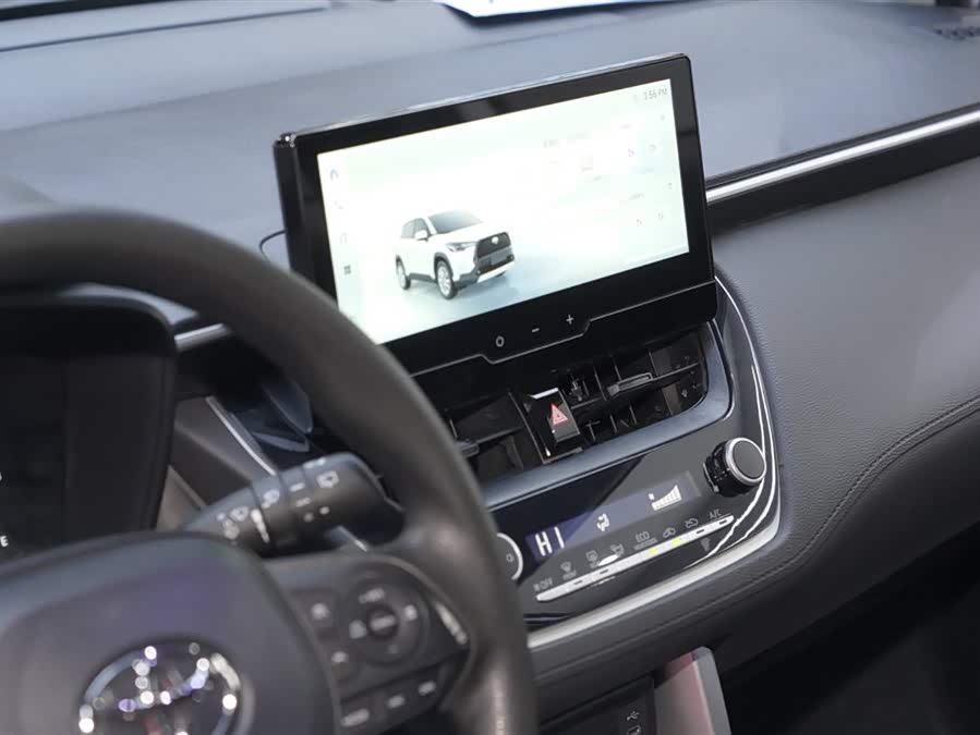 Toyota Corolla Cross 2024 car image #13
