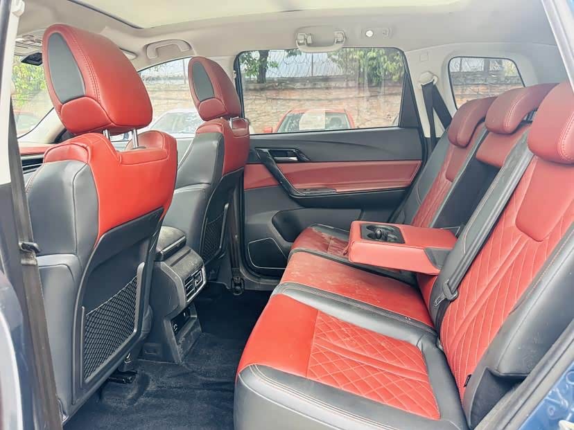 Forthing T5 2018 imagen de coche #13