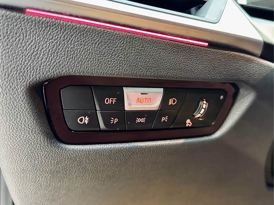 BMW i3 2023 car image #13