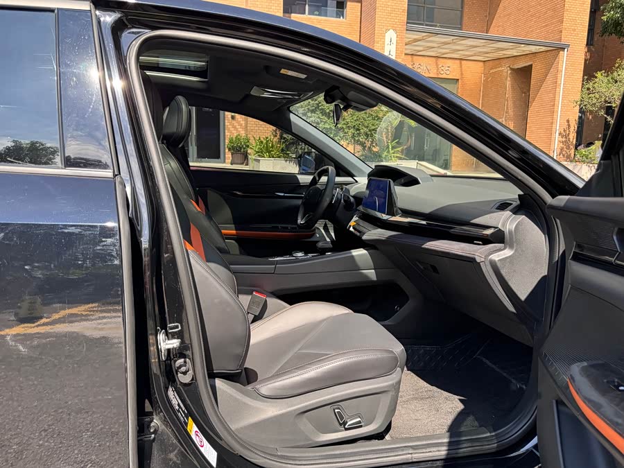 Changan UNI-V 2022 car image #13