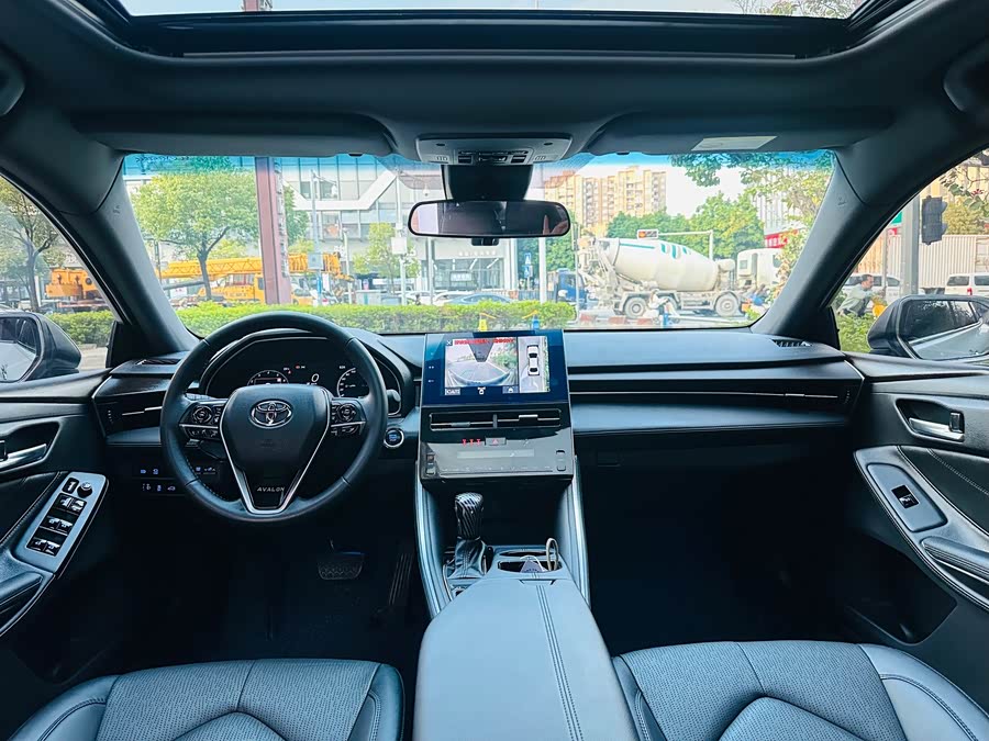 Toyota Avalon 2023 car image #13
