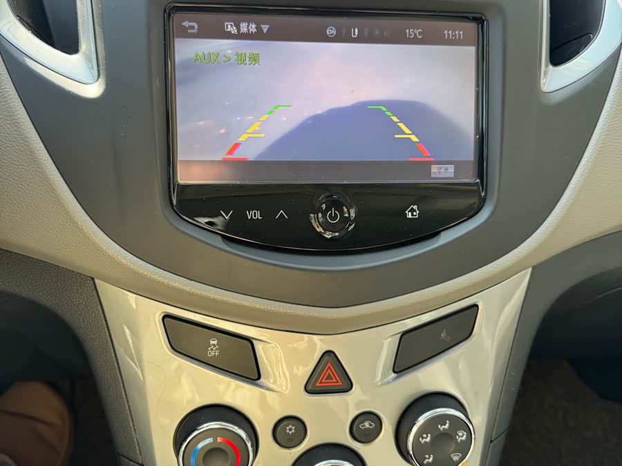 Chevrolet Tracker 2015 #13 Chevrolet Tracker 2015 car image #13