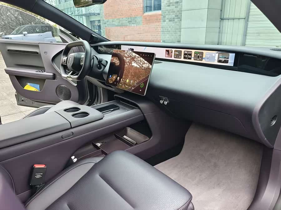 阿维塔 阿维塔06 2025 汽车图片 #13