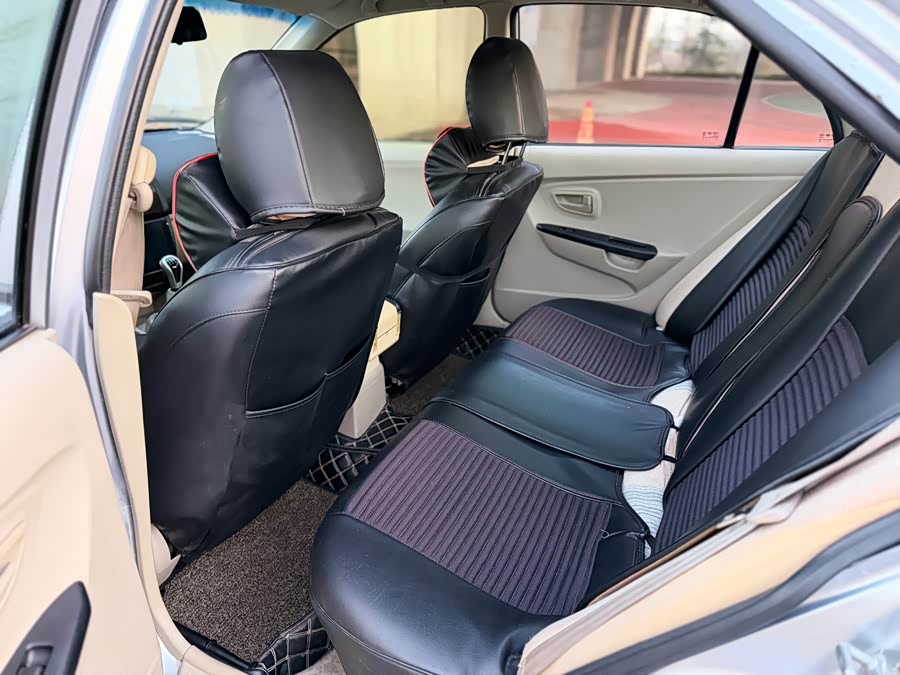 Soueast V3 Lingyue 2014 car image #13