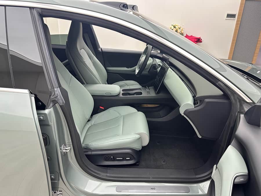 NIO ET5 2023 car image #13