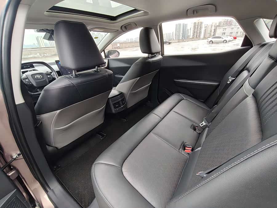 Toyota bZ3 2023 immagine di auto #13