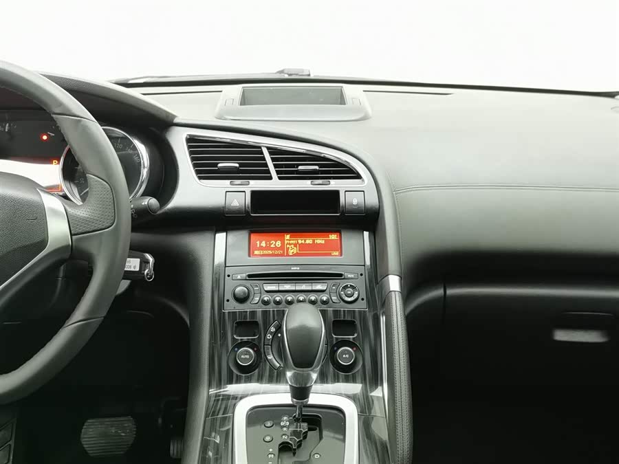 Peugeot 3008 2015 car image #13