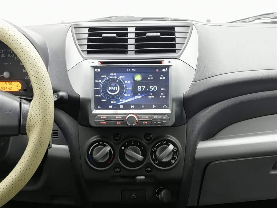 Suzuki 2013 car image #13