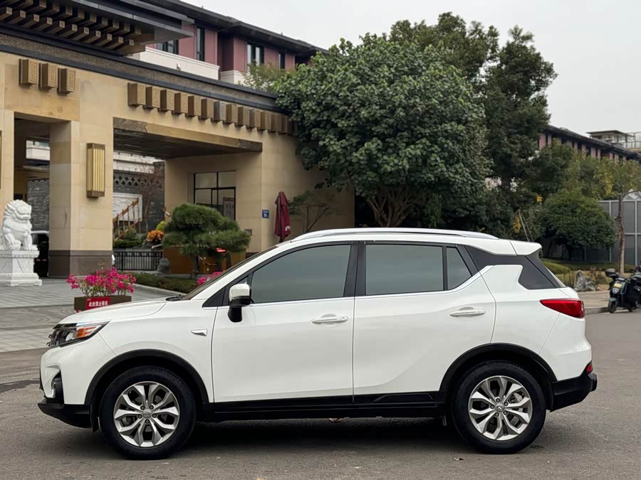 GAC Trumpchi GS3 2018 #13 GAC Trumpchi GS3 2018 car image #13