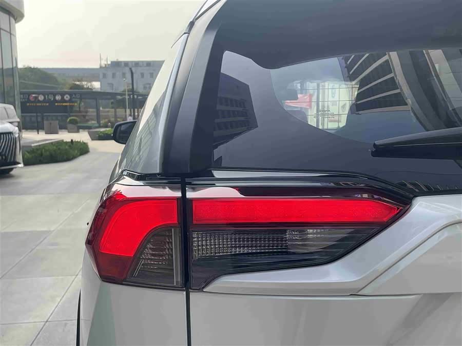 Toyota RAV4 2021 #13 Toyota RAV4 2021 immagine di auto #13