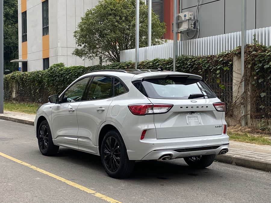 Ford Escape 2023 immagine di auto #13