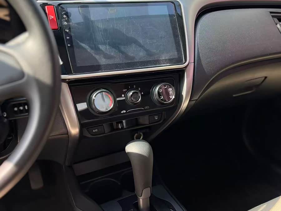 Honda City 2017 صورة سيارة #13