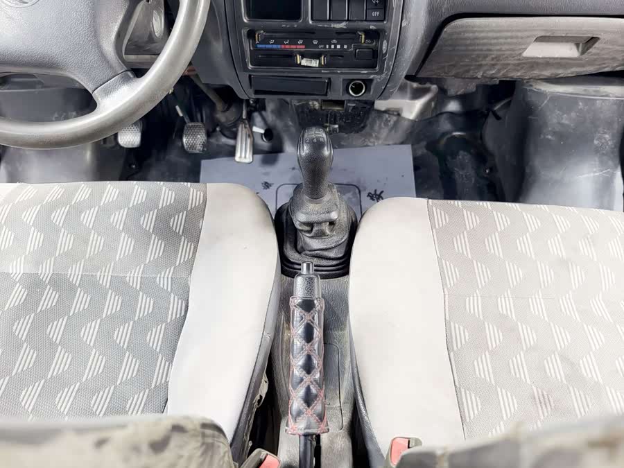2014 #13 2014 car image #13