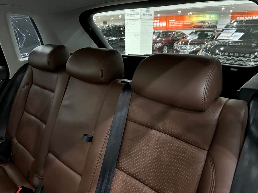 Volkswagen Tiguan 2014 car image #13