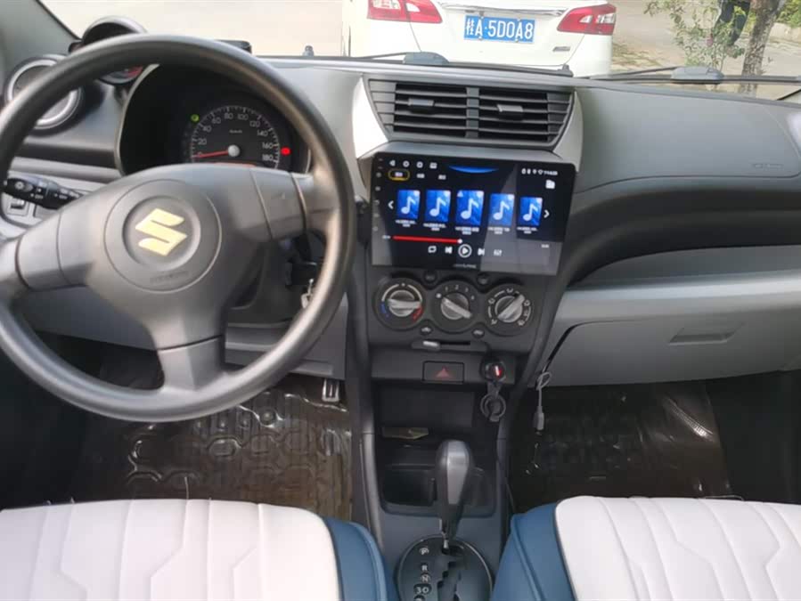 Suzuki 2014 car image #13