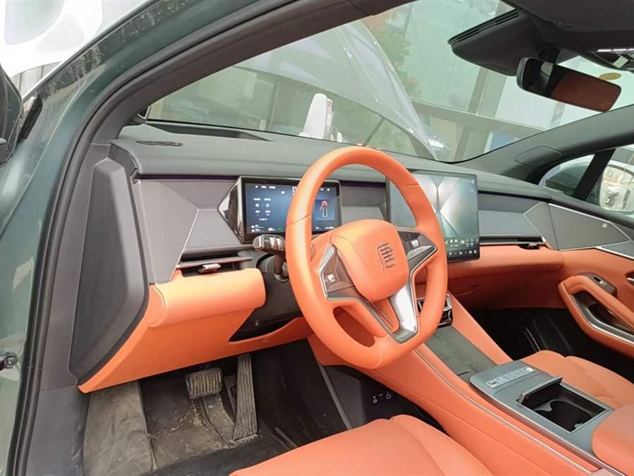 BYD Tang L 2025 car image #13